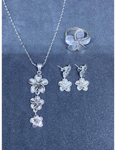 Collier Khmer 3 Fleurs de Champa en argent ouvre sa boutique