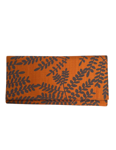 Pochette en soie cambodgienne orange aux motifs Acacia par Cambodia Art Scarf Fin de série