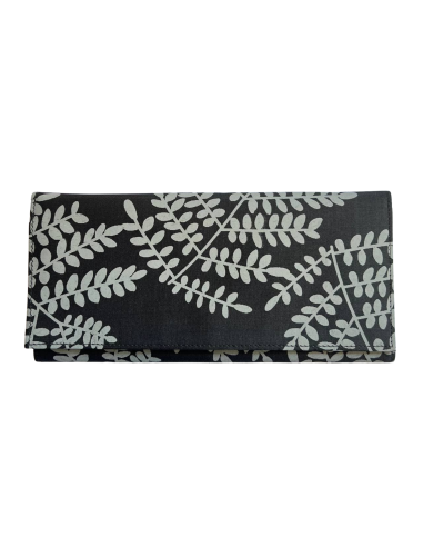 Pochette en soie cambodgienne noir aux motifs Acacia par Cambodia Art Scarf store