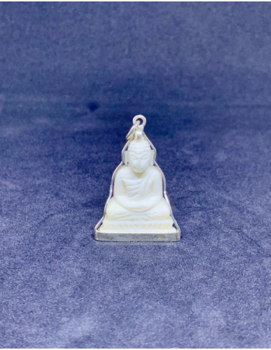 Pendentif Bouddha en posture Dhyana Mudra serti d'Argent Couleur Ivoire Pour